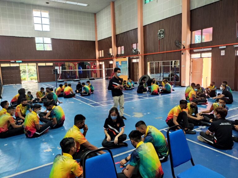 Mahasiswa UPM bantu calon SPM sekolah Tunas Bakti Sungai Besi