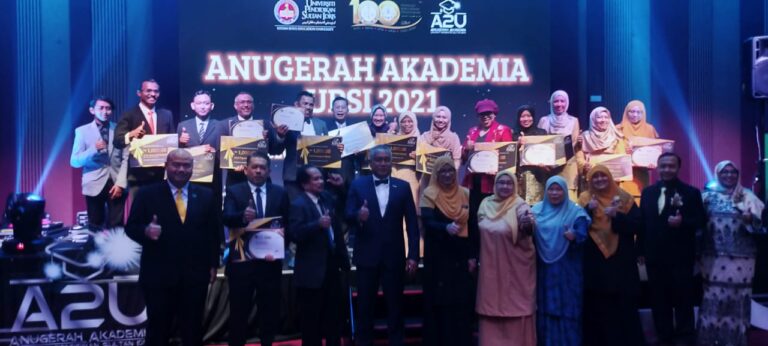 Fakulti Pembangunan Manusia menang empat kategori di Anugerah Akademia UPSI 2021