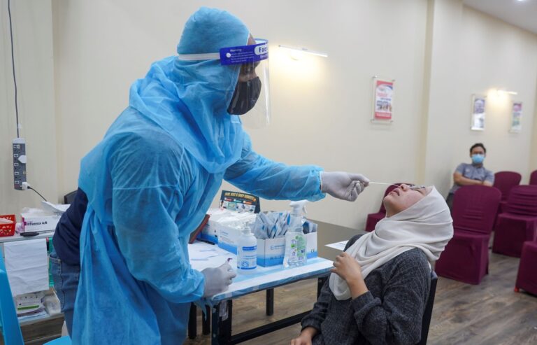 2,070 kes baharu Covid-19 semalam