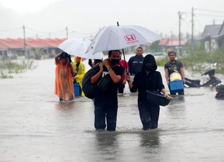 Lindungi orang tersayang dan harta berharga ketika banjir