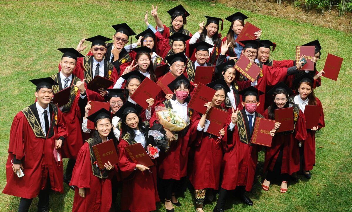 Bekerja di bawah kelayakan, gaji permulaan rendah dan 4 isu lain ...