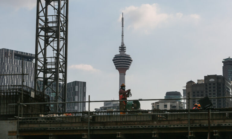 Cadang gaji minimum RM1,800 untuk lepasan TVET