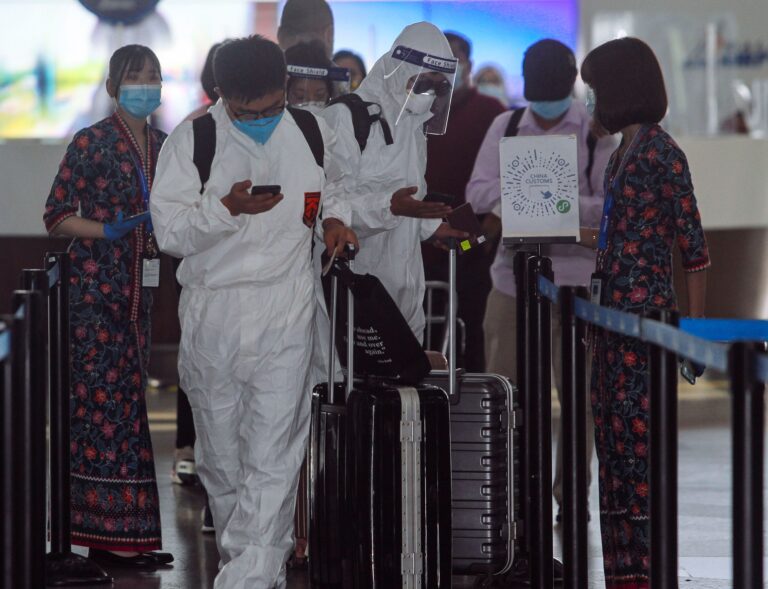 Rangkuman isu kemasukan warga China, risiko gelombang Covid-19 baharu