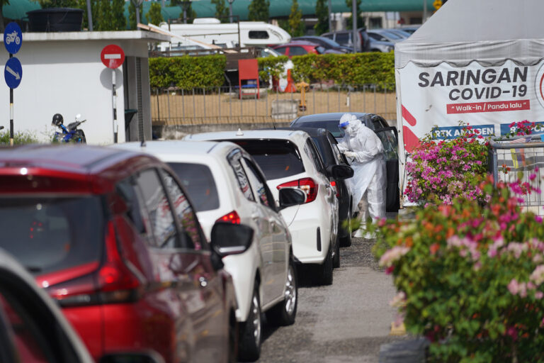 402 kes baharu Covid-19 dilaporkan semalam