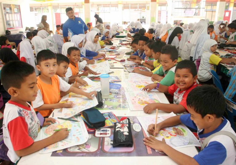 7 tip bantu anak bersedia kembali ke sekolah