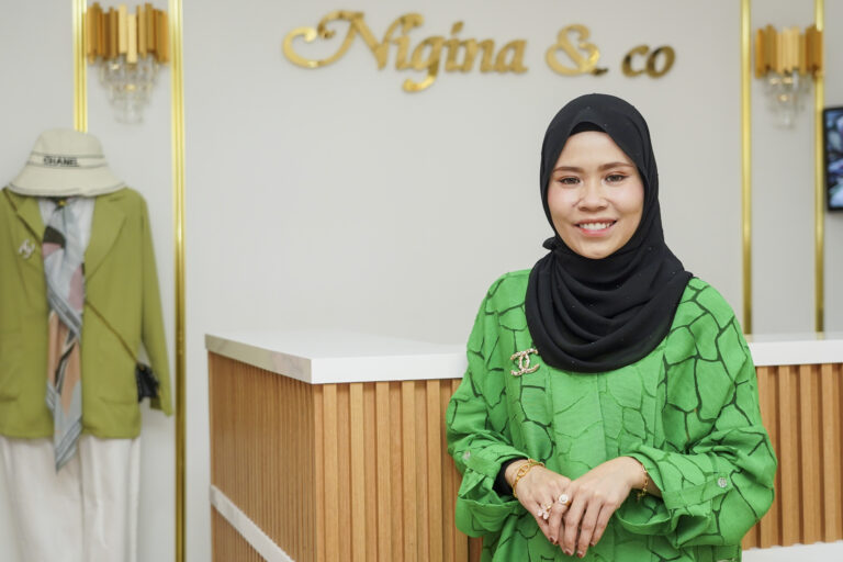 Jual tin dan kotak terbuang sebelum bergelar usahawan berjaya