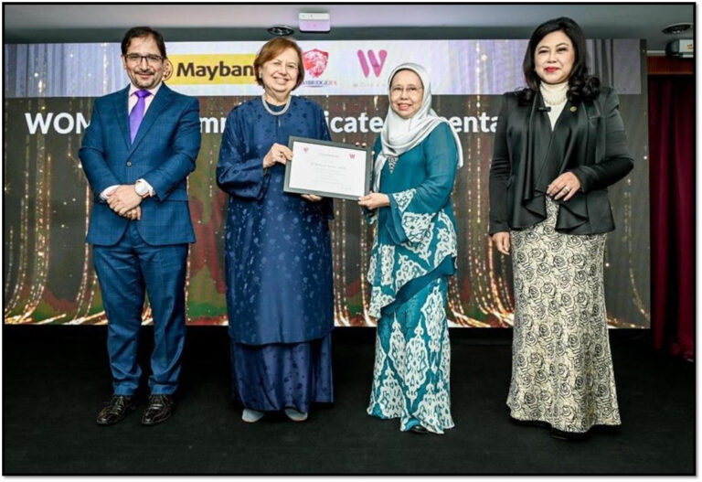 Prof. Dr. Rosylin wanita paling berpengaruh dalam perniagaan dan kewangan Islam