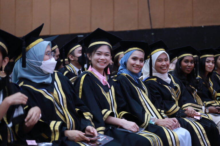 5 tip untuk graduan baharu mendapat pekerjaan pertama