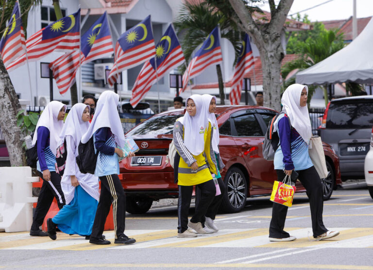 Belanjawan 2024: Bina sekolah baharu, perkasa pelajar miskin dan OKU