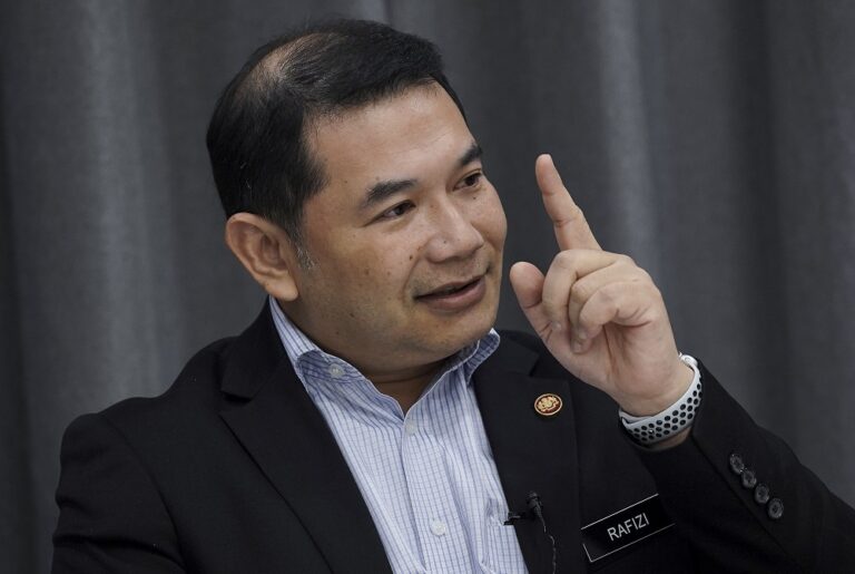 Reformasi struktur perlukan keberanian, jangan tunduk pada populariti – Rafizi