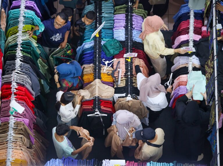 Elak papa selepas beraya, 5 tip berbelanja sambil beringat