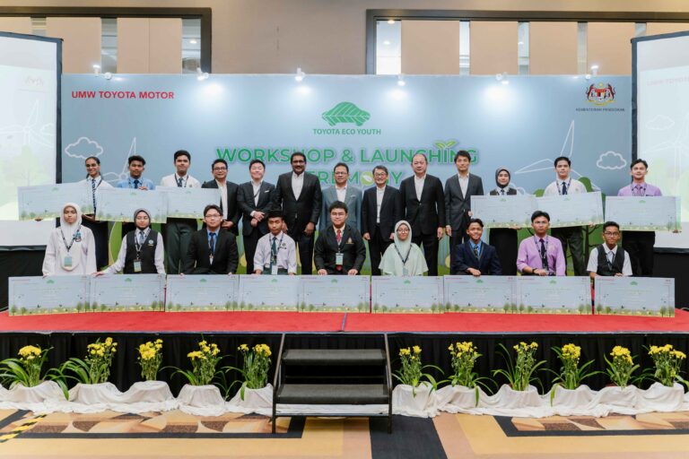 15 sekolah bersaing dalam projek alam sekitar Toyota Eco Youth