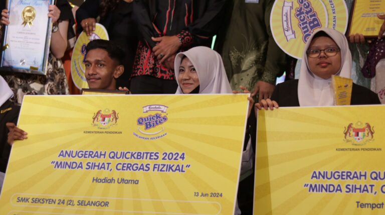 Pelajar 16 tahun hasilkan mural terbaik untuk Gardenia QuickBites