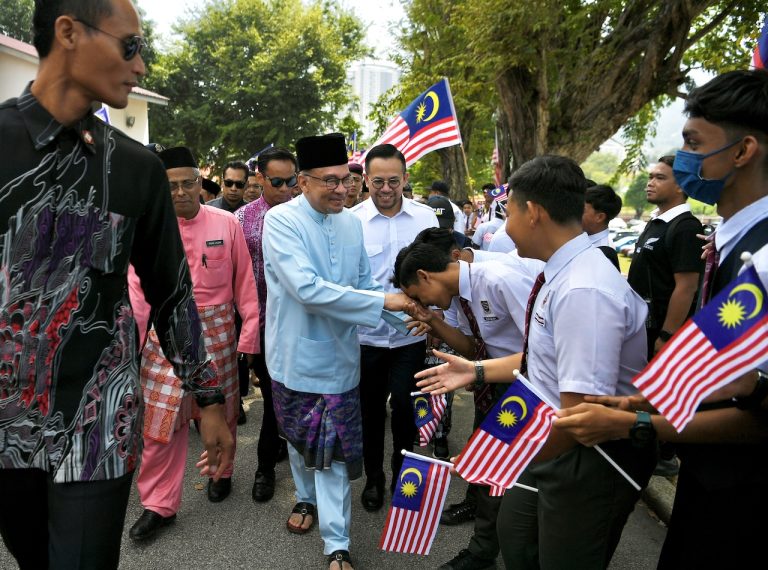 Belanjawan 2025: Baik pulih prasarana serta penguasaan literasi dan numerasi