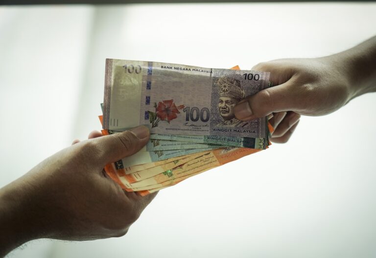 Duit bukan segalanya tetapi semua perlukan duit