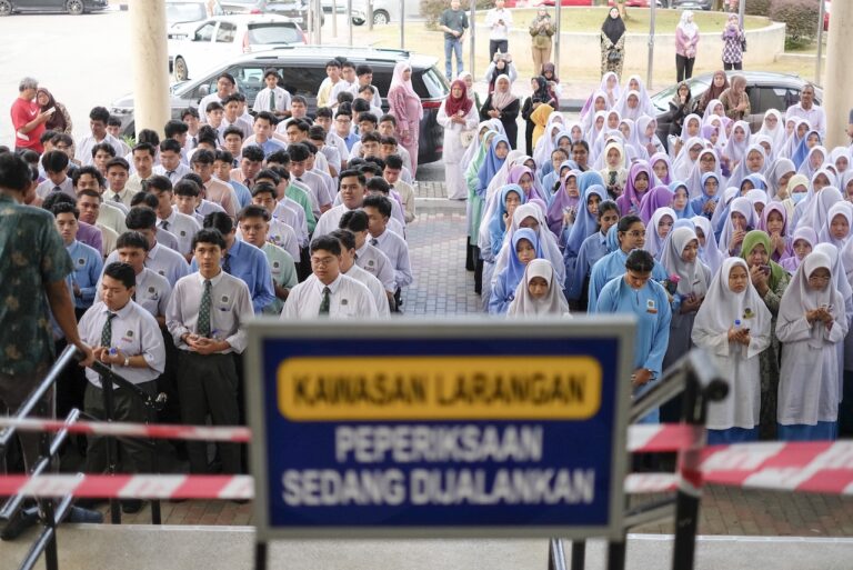 Sekolah asrama atau harian, kedua-duanya jalan menuju kejayaan