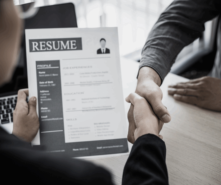 Tujuh cara untuk menonjolkan diri dalam resume