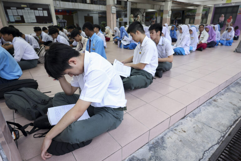 Tak puas hati dengan keputusan SPM? Semak semula dengan cara ini